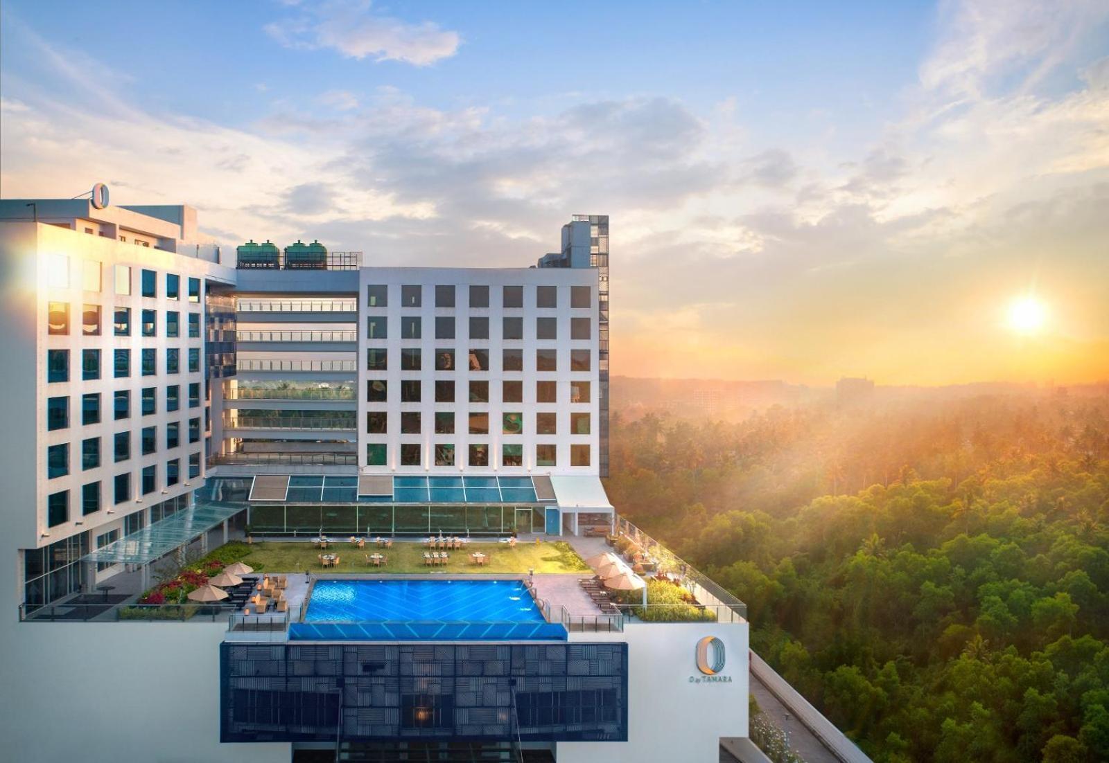 O By Tamara, Trivandrum Thiruvananthapuram Eksteriør billede The hotel's rooftop pool