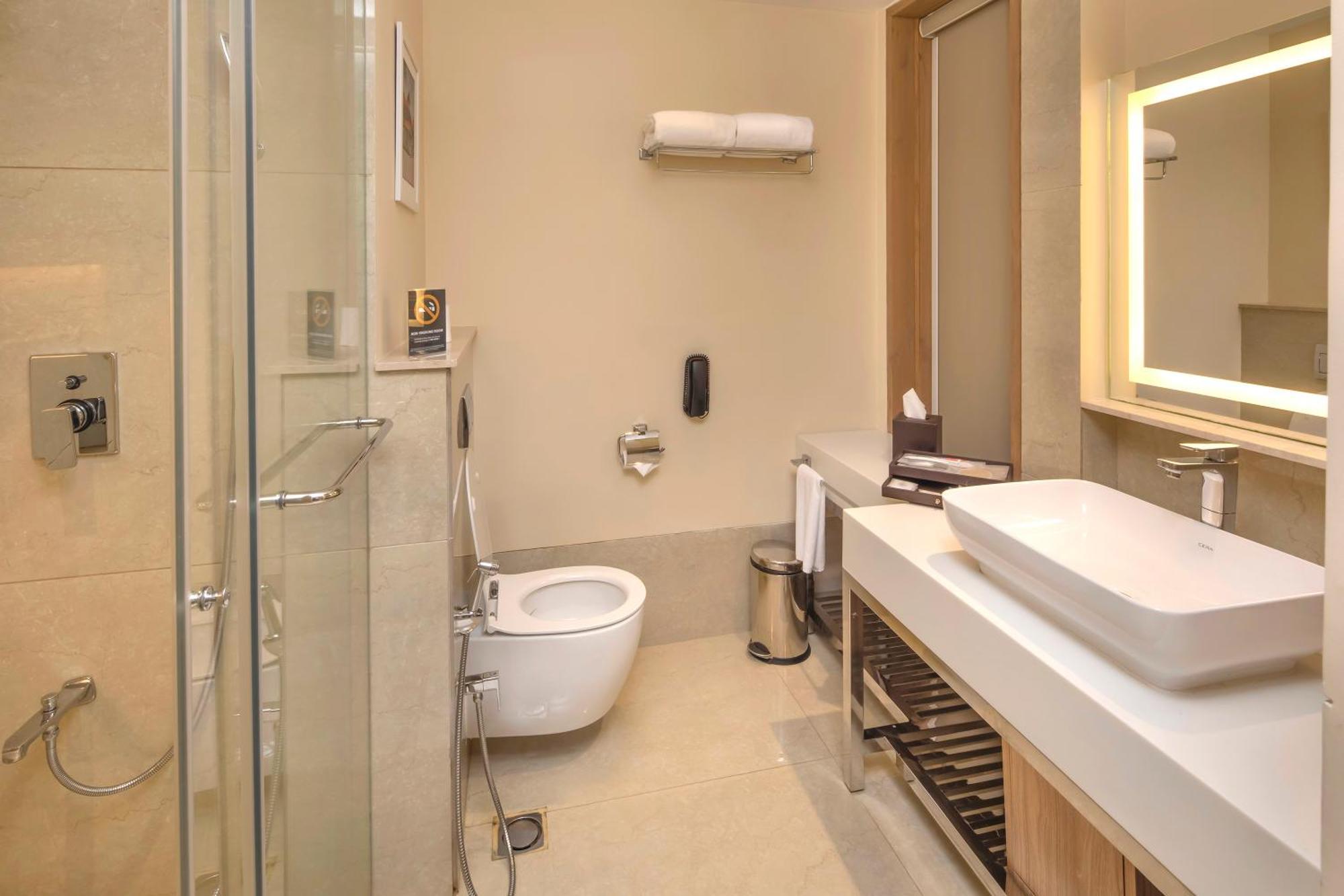 O By Tamara, Trivandrum Thiruvananthapuram Eksteriør billede Bathroom